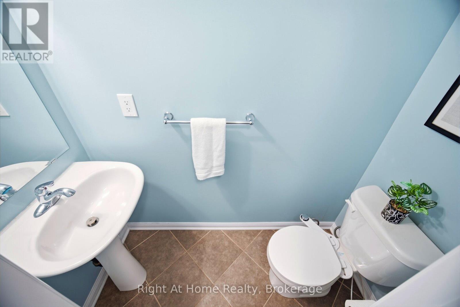 387 Cavanagh Lane, Milton, Ontario  L9T 8J9 - Photo 24 - W12809622