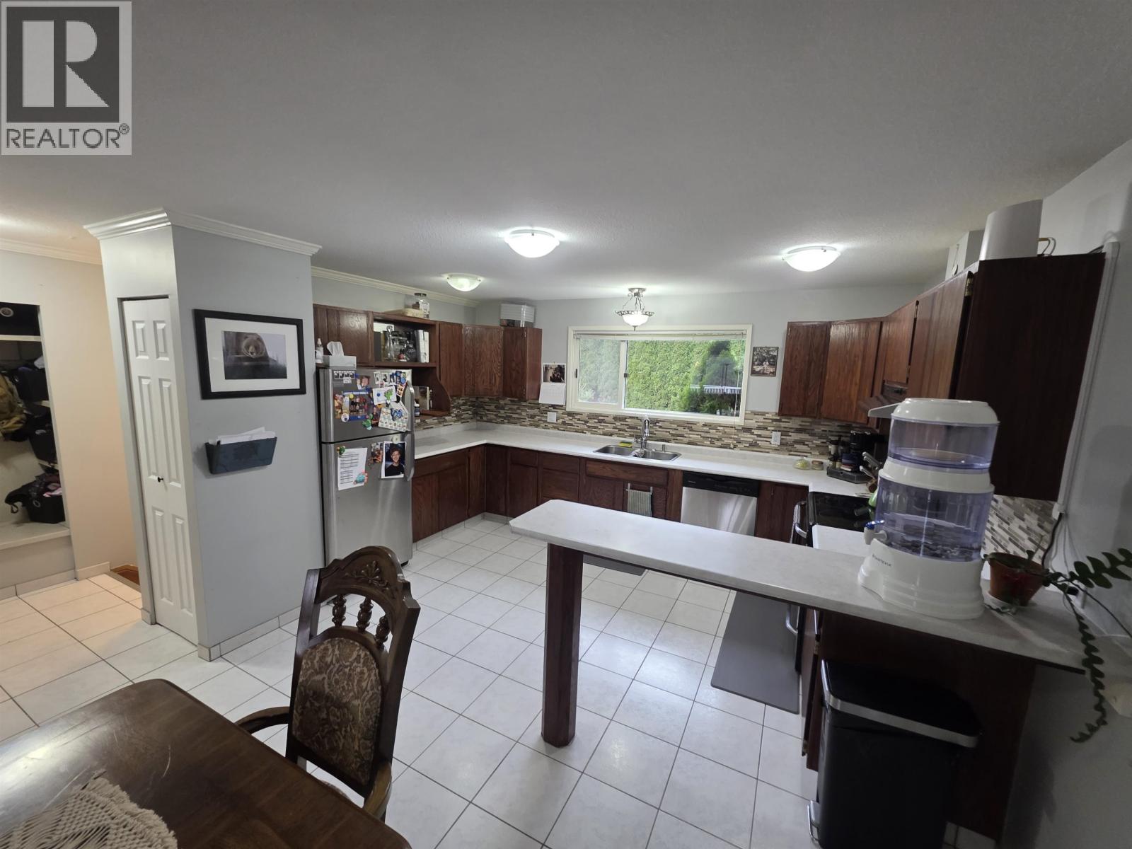 2421 Kroyer Avenue, Terrace, British Columbia  V8G 0G2 - Photo 3 - R3092153