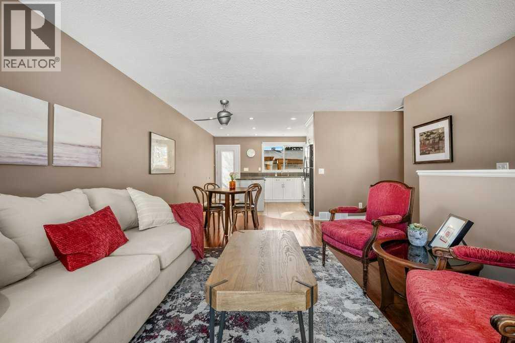 417 Huntington Way Ne, Calgary, Alberta  T2K 5A7 - Photo 6 - A2287372