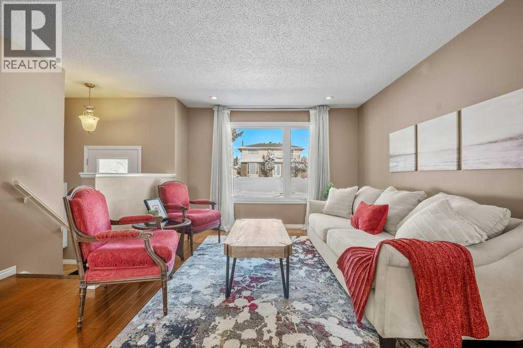 417 Huntington Way Ne, Calgary, Alberta  T2K 5A7 - Photo 5 - A2287372