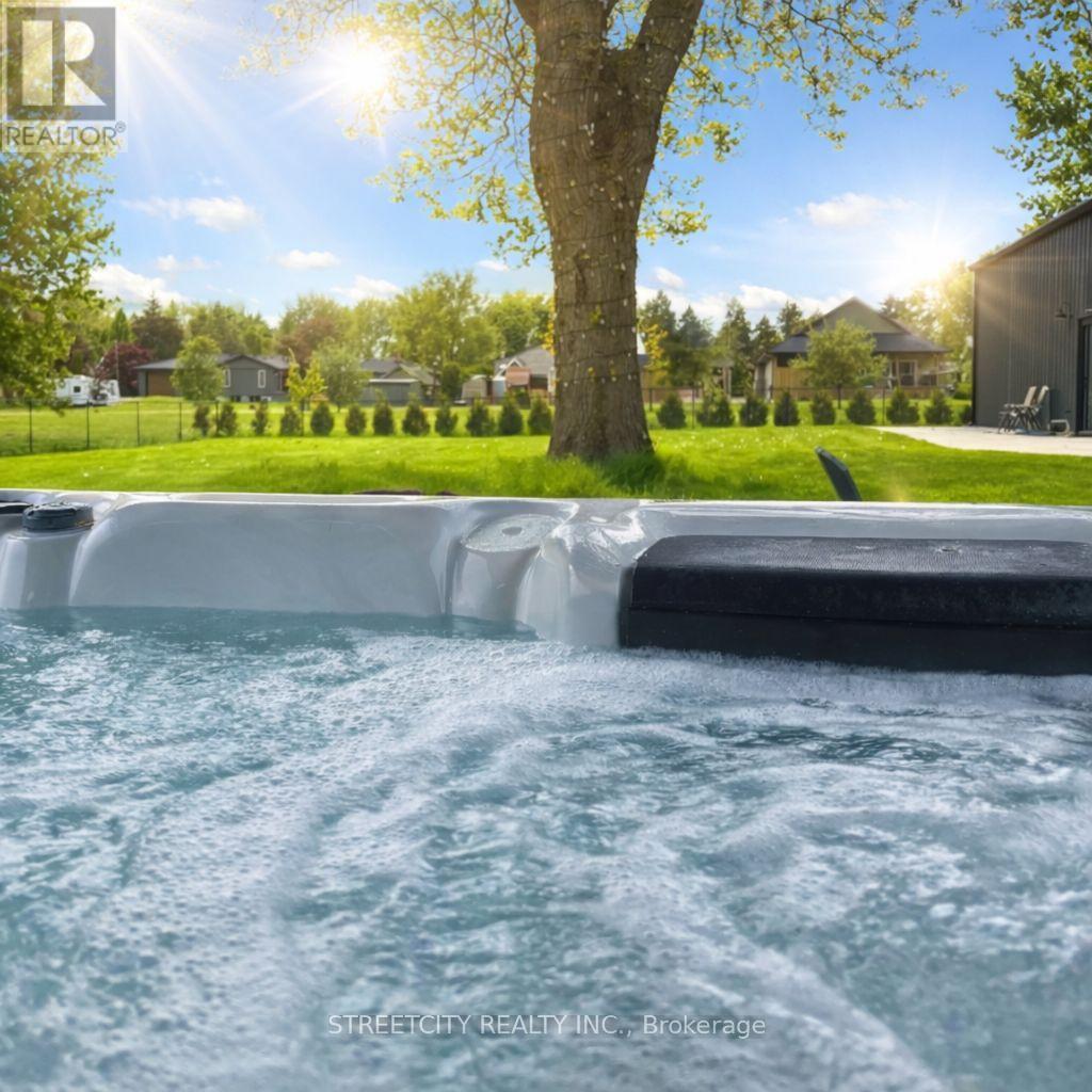 183 Centennial Avenue, Central Elgin, Ontario  N5R 5B3 - Photo 40 - X12809632