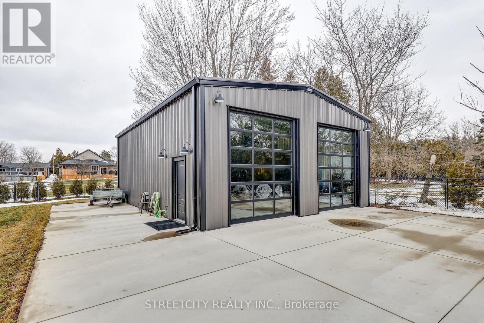 183 Centennial Avenue, Central Elgin, Ontario  N5R 5B3 - Photo 6 - X12809632