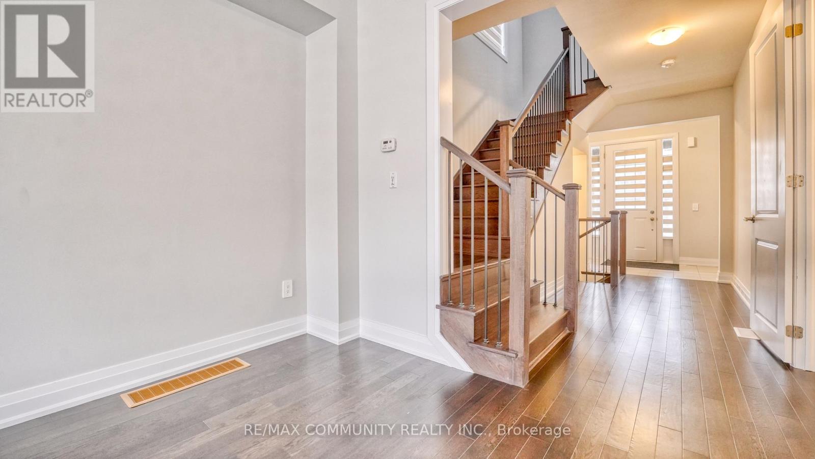 21 Corley Street, Kawartha Lakes (Lindsay), Ontario  K9V 0R2 - Photo 4 - X12790628