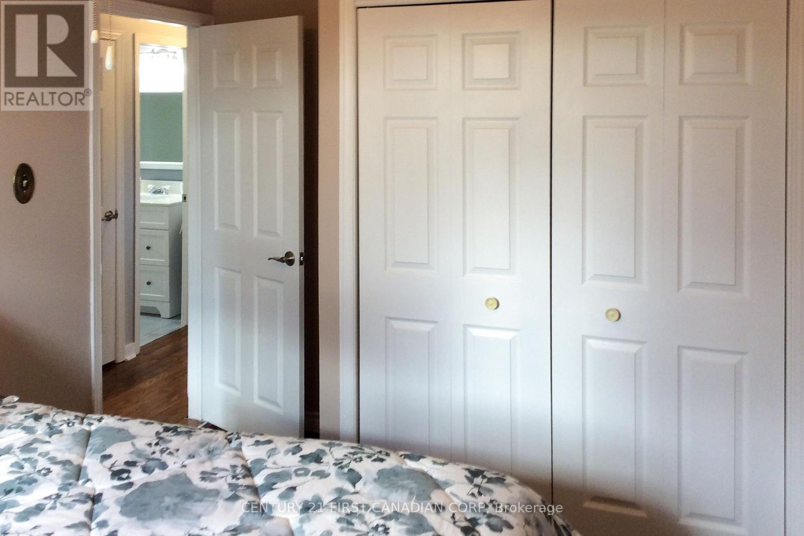 106 Angelo Drive, West Elgin, Ontario  N0L 2P0 - Photo 22 - X12461950