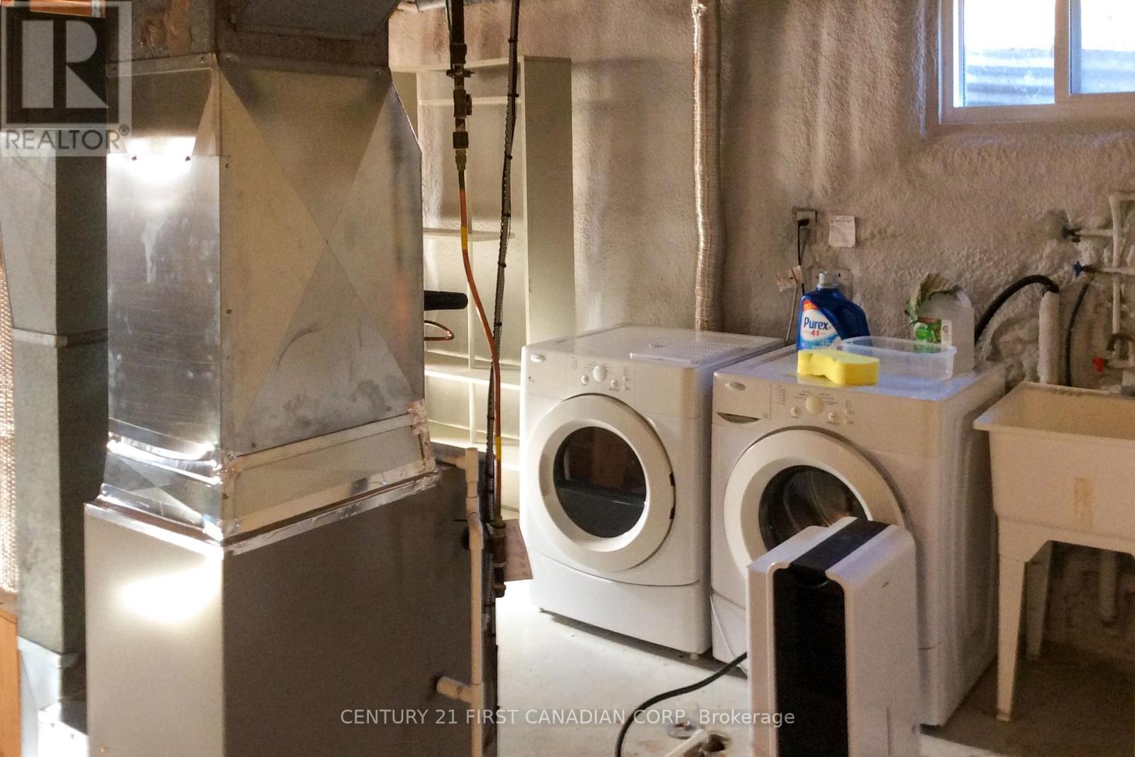 106 Angelo Drive, West Elgin, Ontario  N0L 2P0 - Photo 35 - X12461950