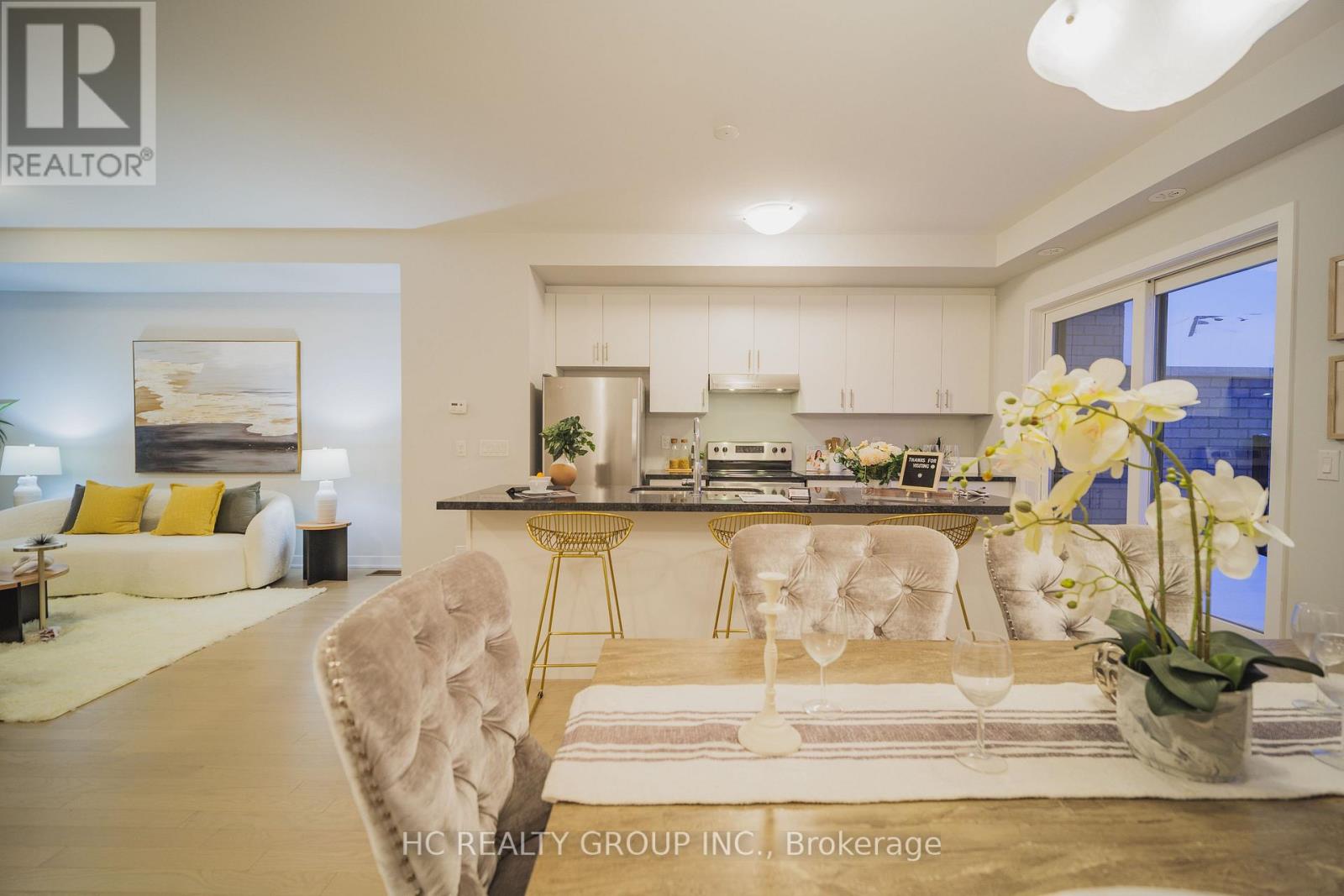 46 York Downs Boulevard, Markham, Ontario  L6C 3K3 - Photo 11 - N12809630