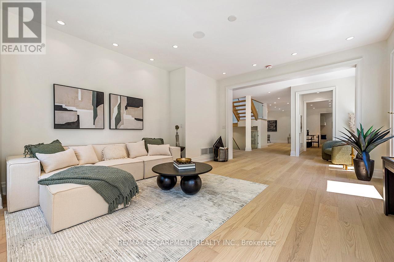 1618 Dogwood Trail, Mississauga, Ontario  L5G 3A5 - Photo 11 - W12809624