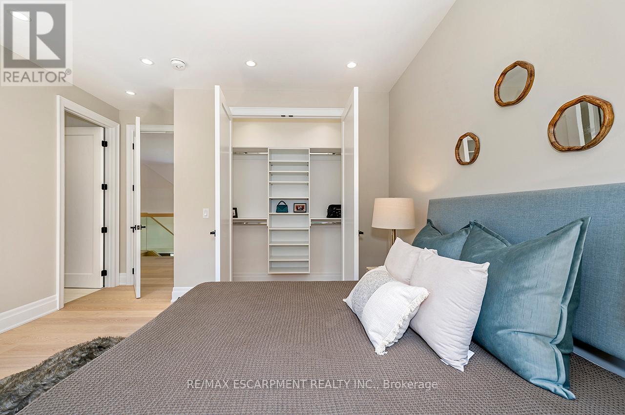 1618 Dogwood Trail, Mississauga, Ontario  L5G 3A5 - Photo 30 - W12809624