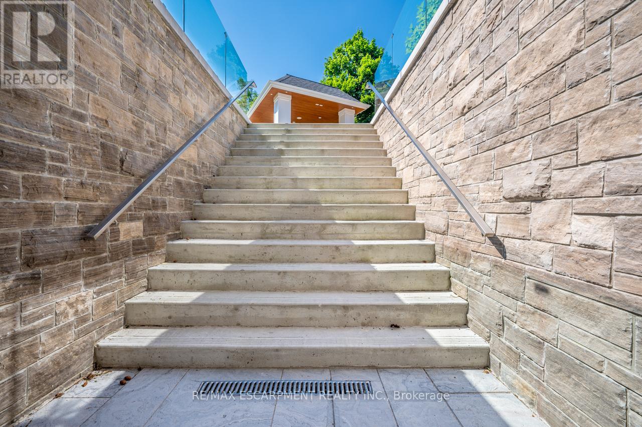 1618 Dogwood Trail, Mississauga, Ontario  L5G 3A5 - Photo 45 - W12809624