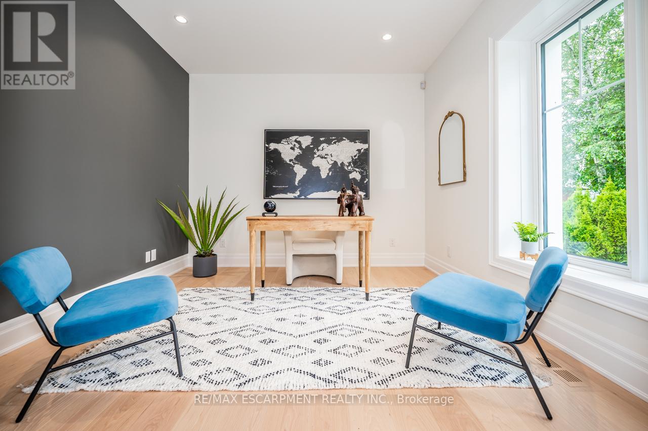 1618 Dogwood Trail, Mississauga, Ontario  L5G 3A5 - Photo 7 - W12809624