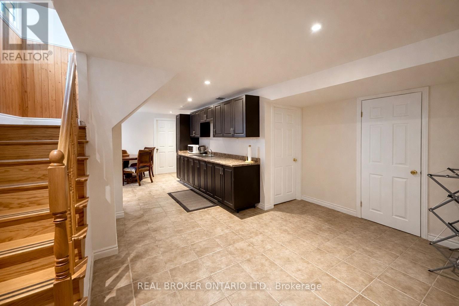 LOWER - 1602 CORAM CRESCENT, Mississauga, Ontario