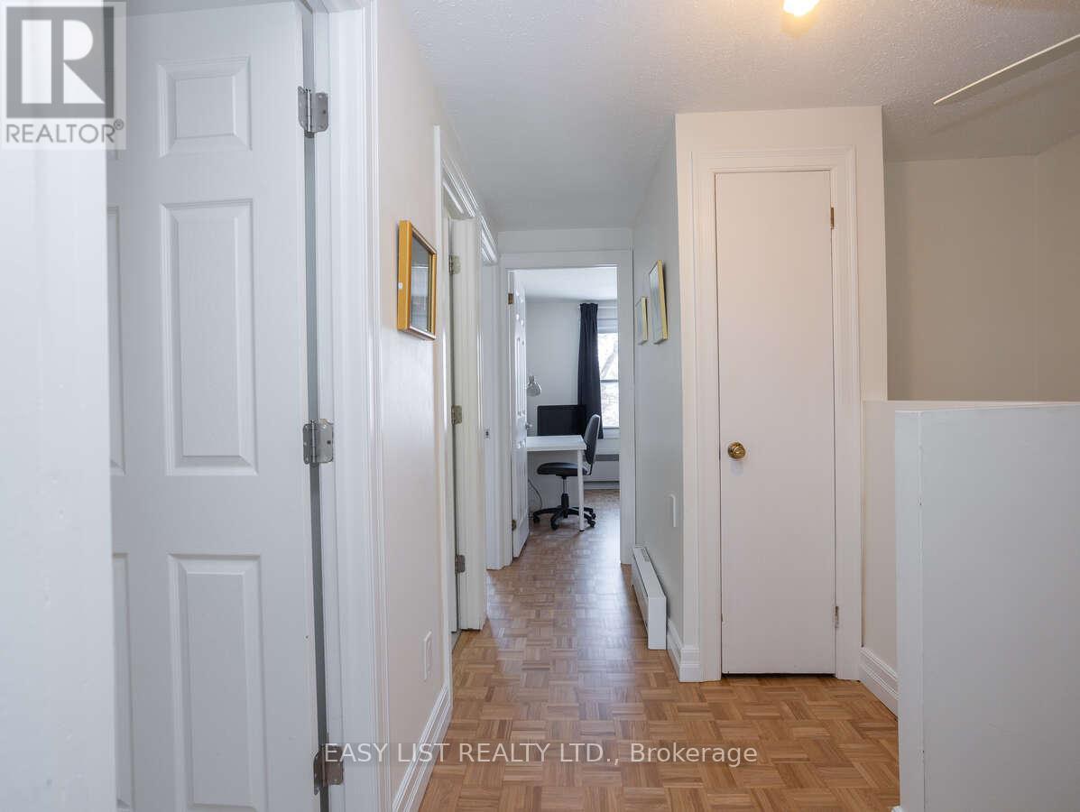 73 Hobart Crescent, Ottawa, Ontario  K2H 5S3 - Photo 21 - X12809642