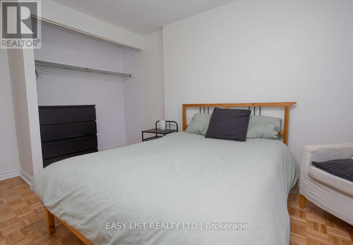 73 Hobart Crescent, Ottawa, Ontario  K2H 5S3 - Photo 28 - X12809642