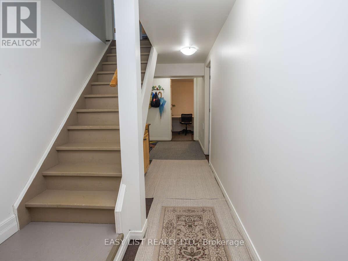 73 Hobart Crescent, Ottawa, Ontario  K2H 5S3 - Photo 30 - X12809642