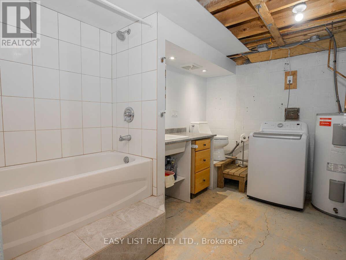 73 Hobart Crescent, Ottawa, Ontario  K2H 5S3 - Photo 31 - X12809642