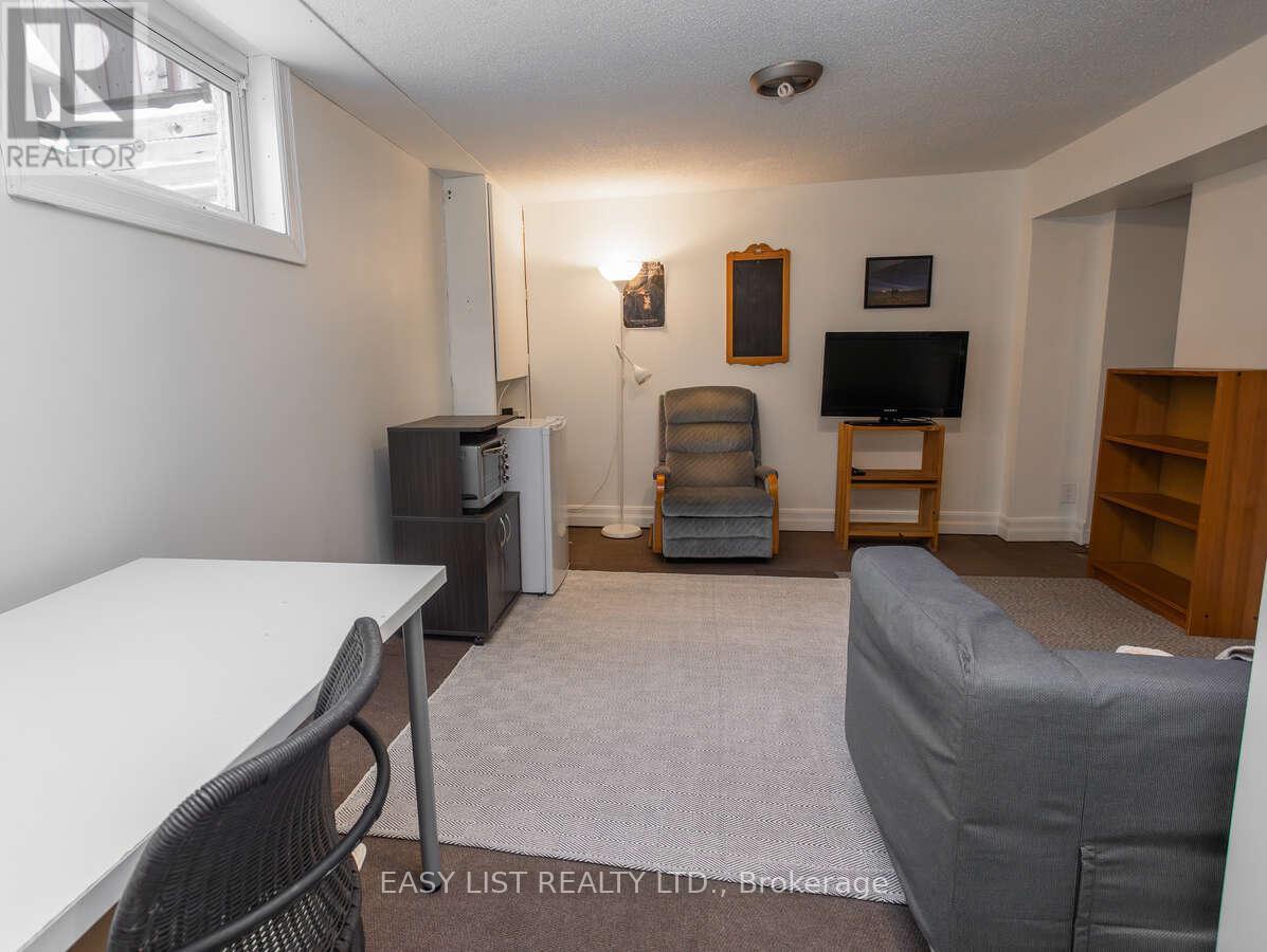 73 Hobart Crescent, Ottawa, Ontario  K2H 5S3 - Photo 34 - X12809642