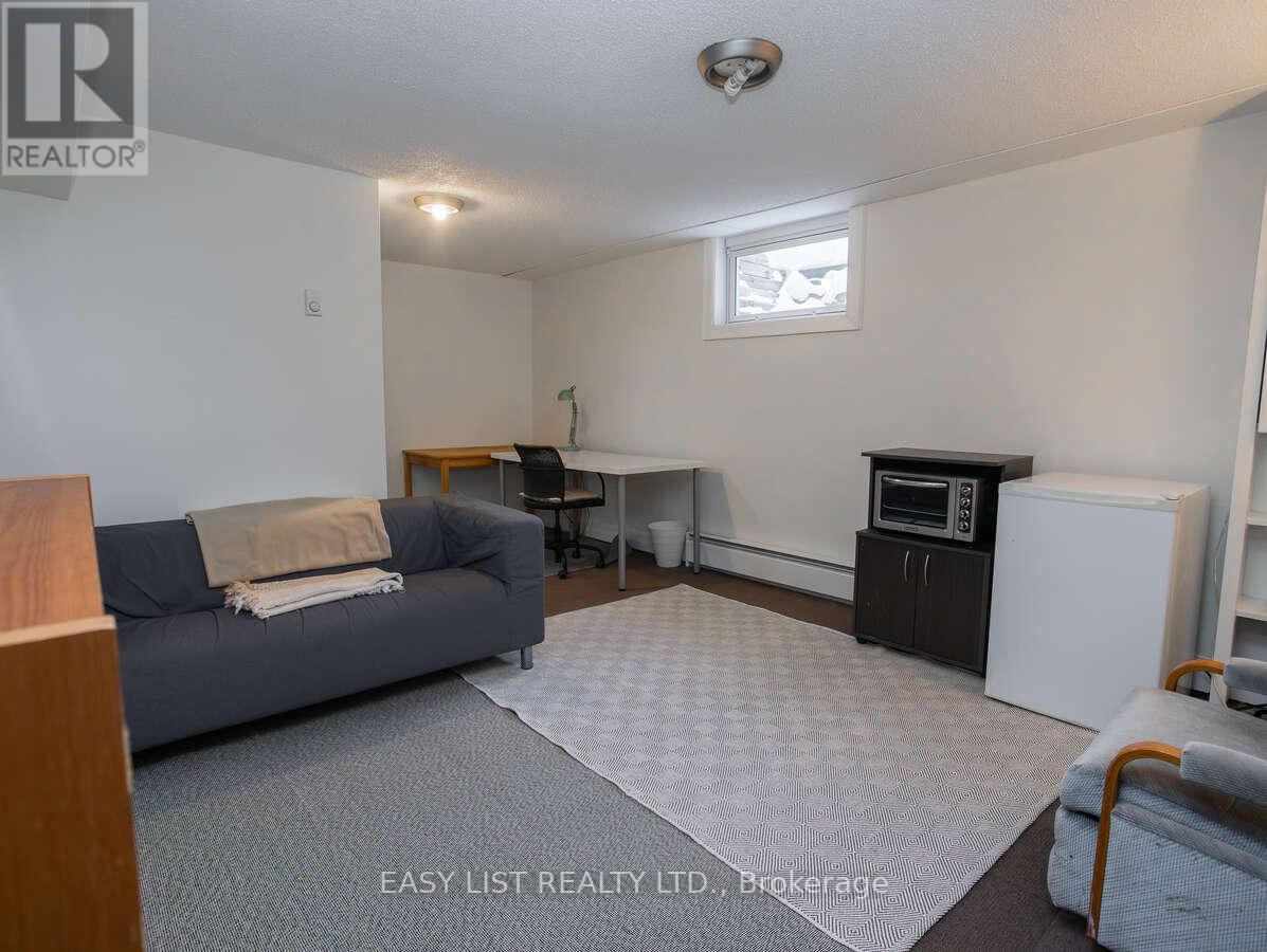73 Hobart Crescent, Ottawa, Ontario  K2H 5S3 - Photo 36 - X12809642