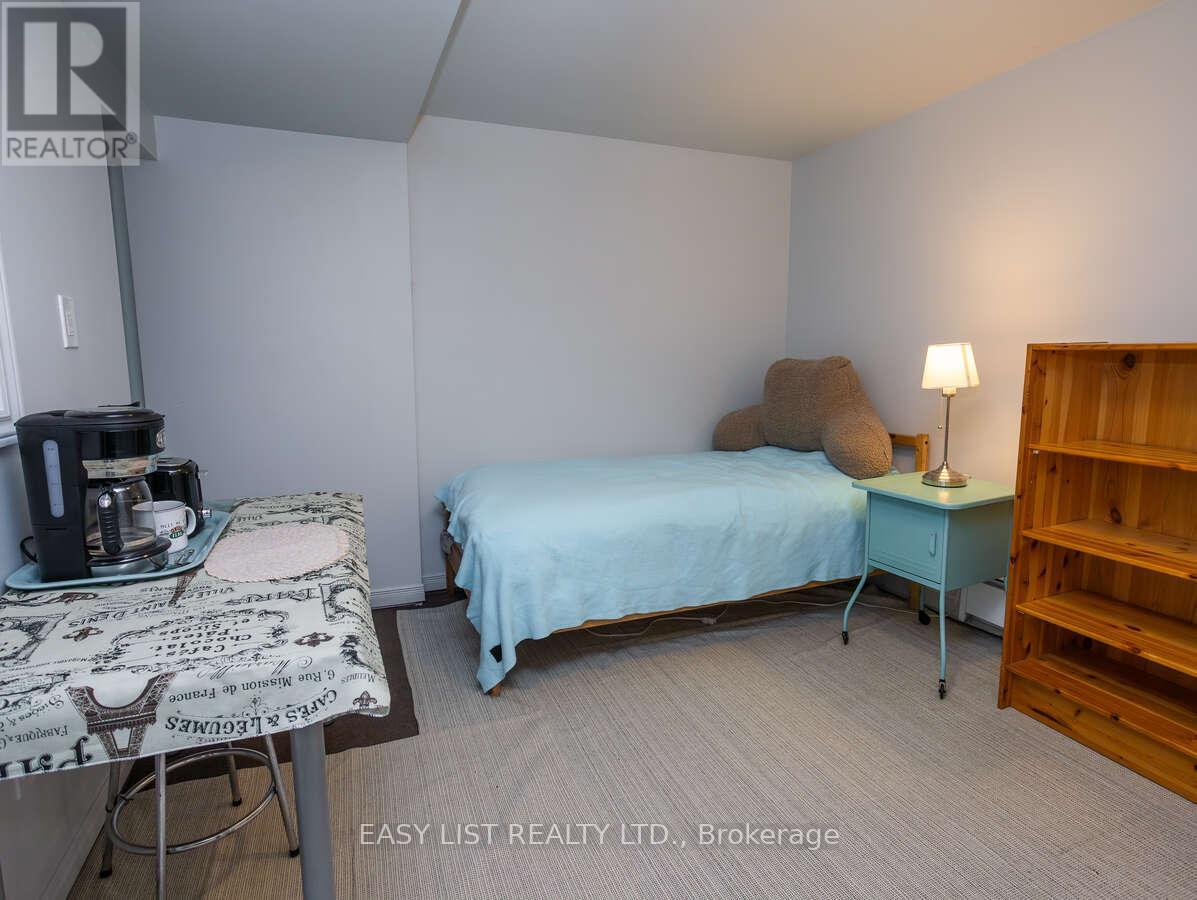 73 Hobart Crescent, Ottawa, Ontario  K2H 5S3 - Photo 38 - X12809642