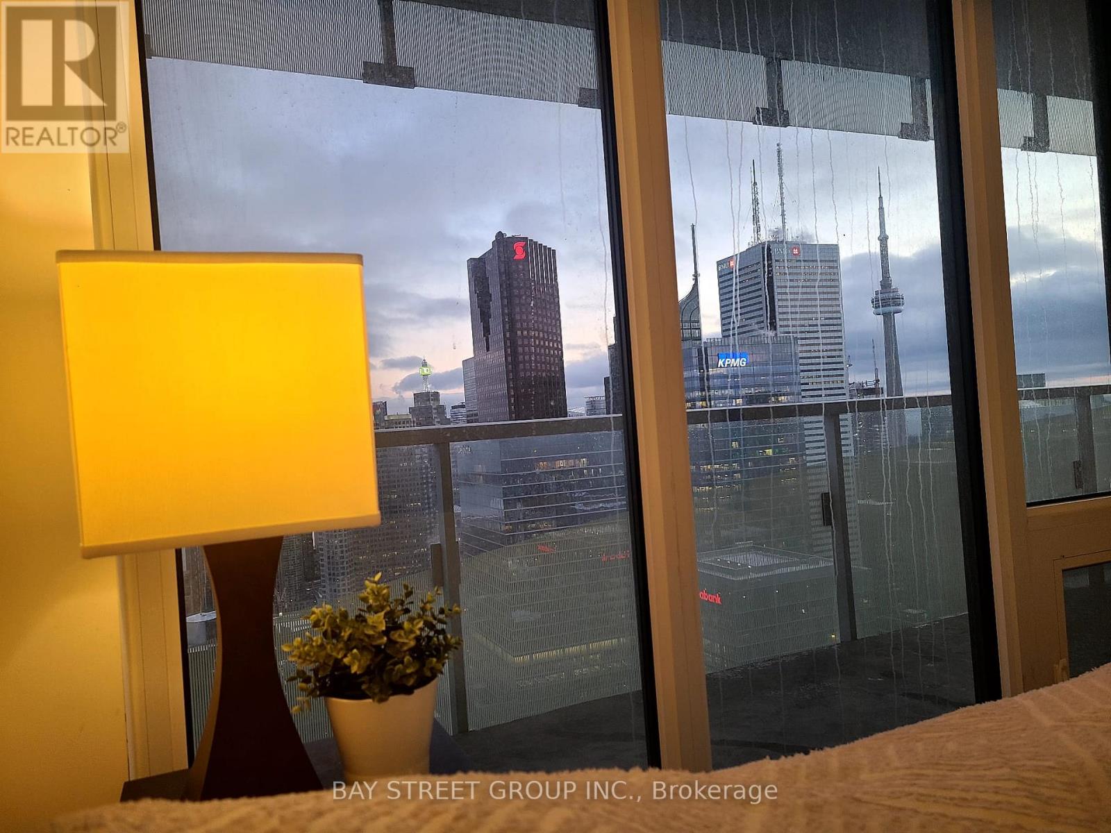 5709 - 197 Yonge Street, Toronto, Ontario  M5B 0C1 - Photo 8 - C12809644