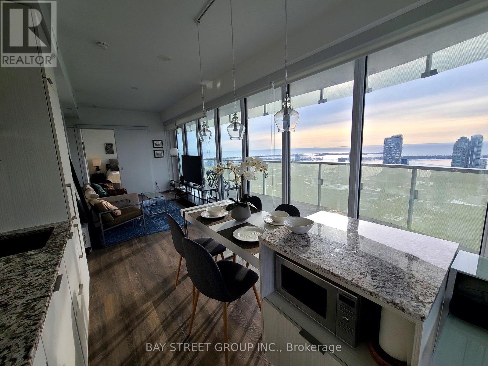 5709 - 197 Yonge Street, Toronto, Ontario  M5B 0C1 - Photo 9 - C12809644