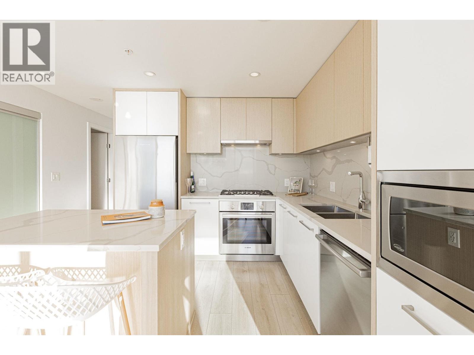 3907 567 Clarke Road, Coquitlam, British Columbia  V3J 0K7 - Photo 7 - R3090094