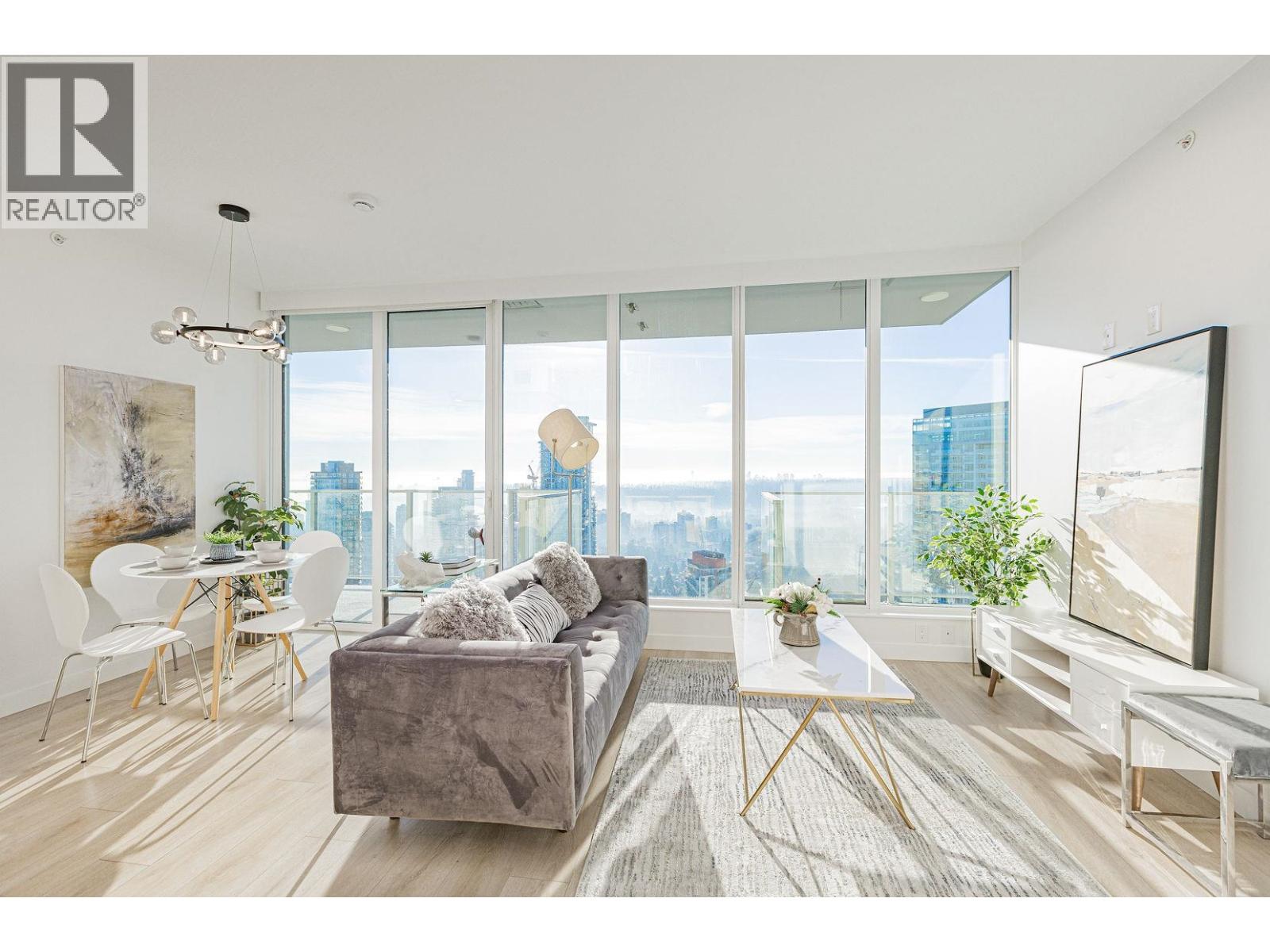 3907 567 CLARKE ROAD, Coquitlam, British Columbia