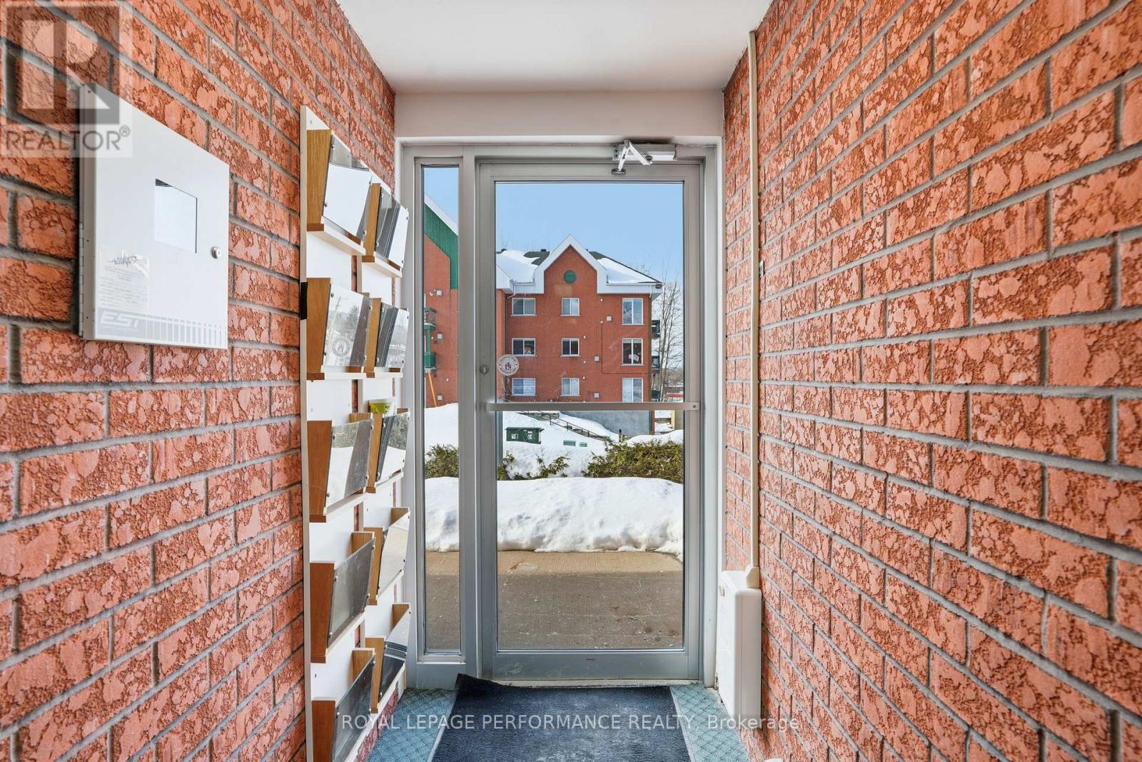 112 - 1101 Clement Street, Hawkesbury, Ontario K6A 3P1 - Photo 2 - X12809654