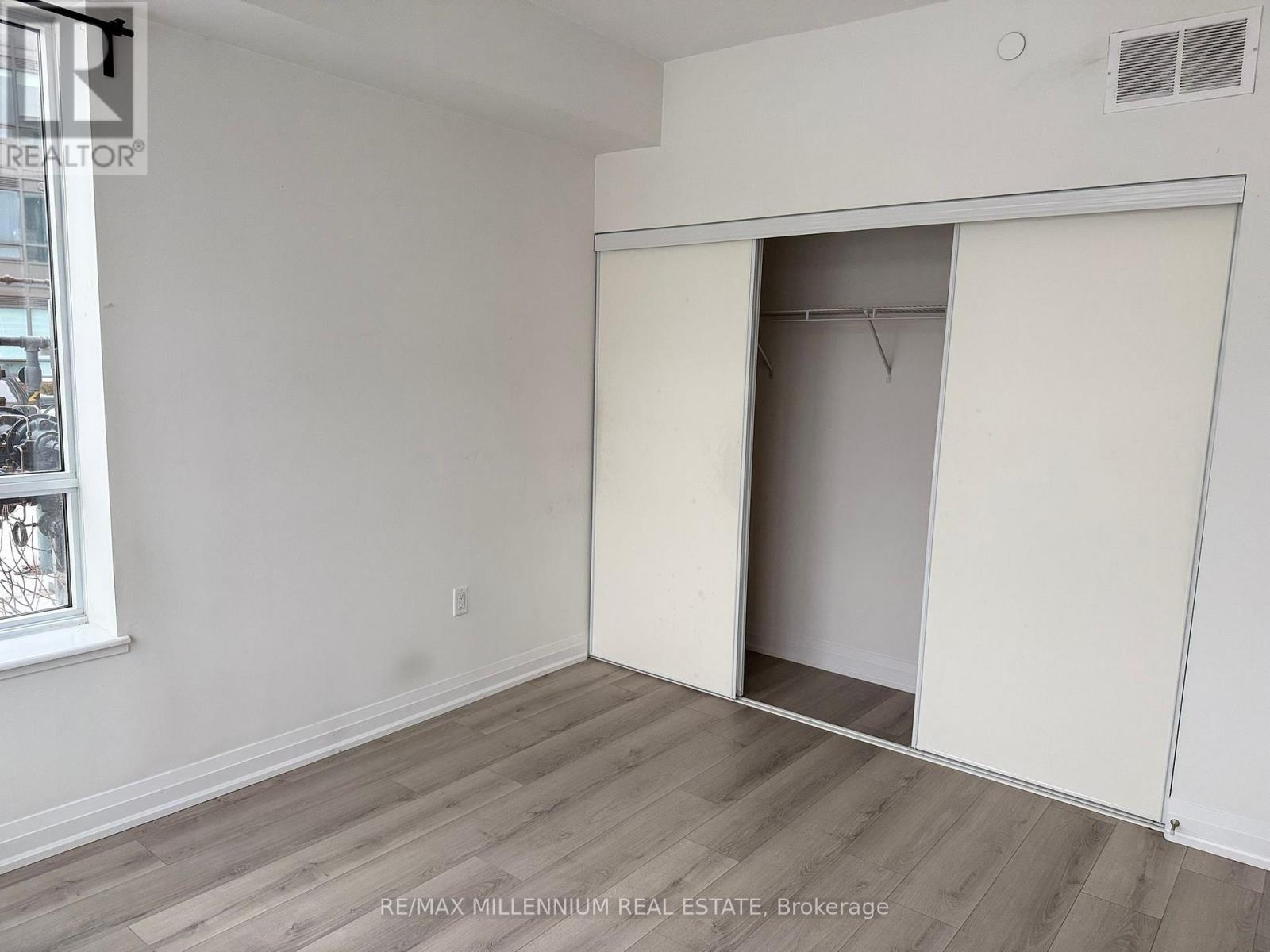 112 - 95 Attmar Drive, Brampton, Ontario  L6P 0Y6 - Photo 15 - W12809476