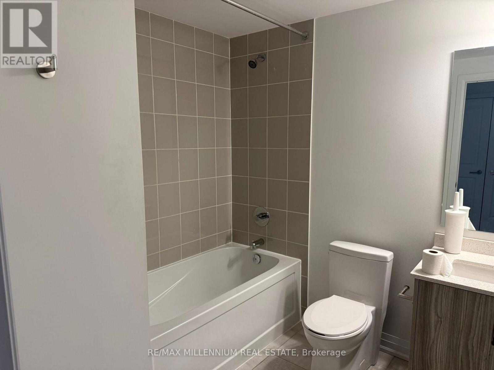 112 - 95 Attmar Drive, Brampton, Ontario  L6P 0Y6 - Photo 16 - W12809476