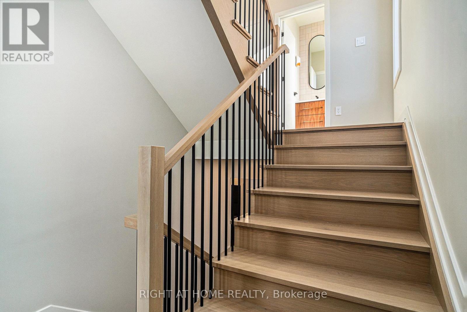 583 Codd's Road N, Ottawa, Ontario  K1K 2G6 - Photo 17 - X12804446