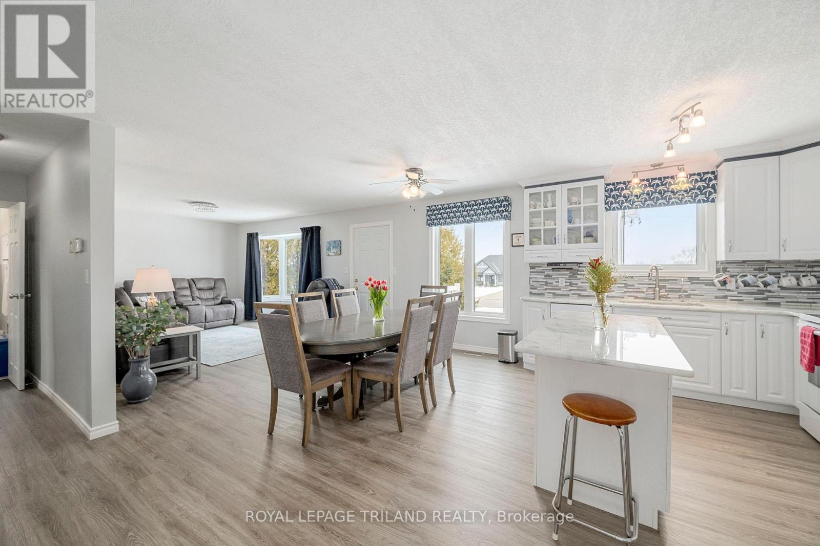 88650 Hilltop Lane, Malahide, Ontario  N5H 0B1 - Photo 7 - X12809670