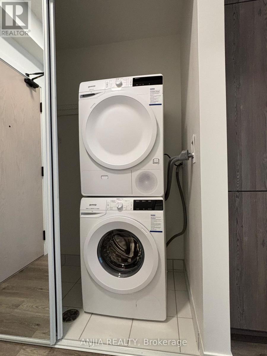 3911 - 8 Interchange Way, Vaughan, Ontario  L4K 0R2 - Photo 8 - N12809646