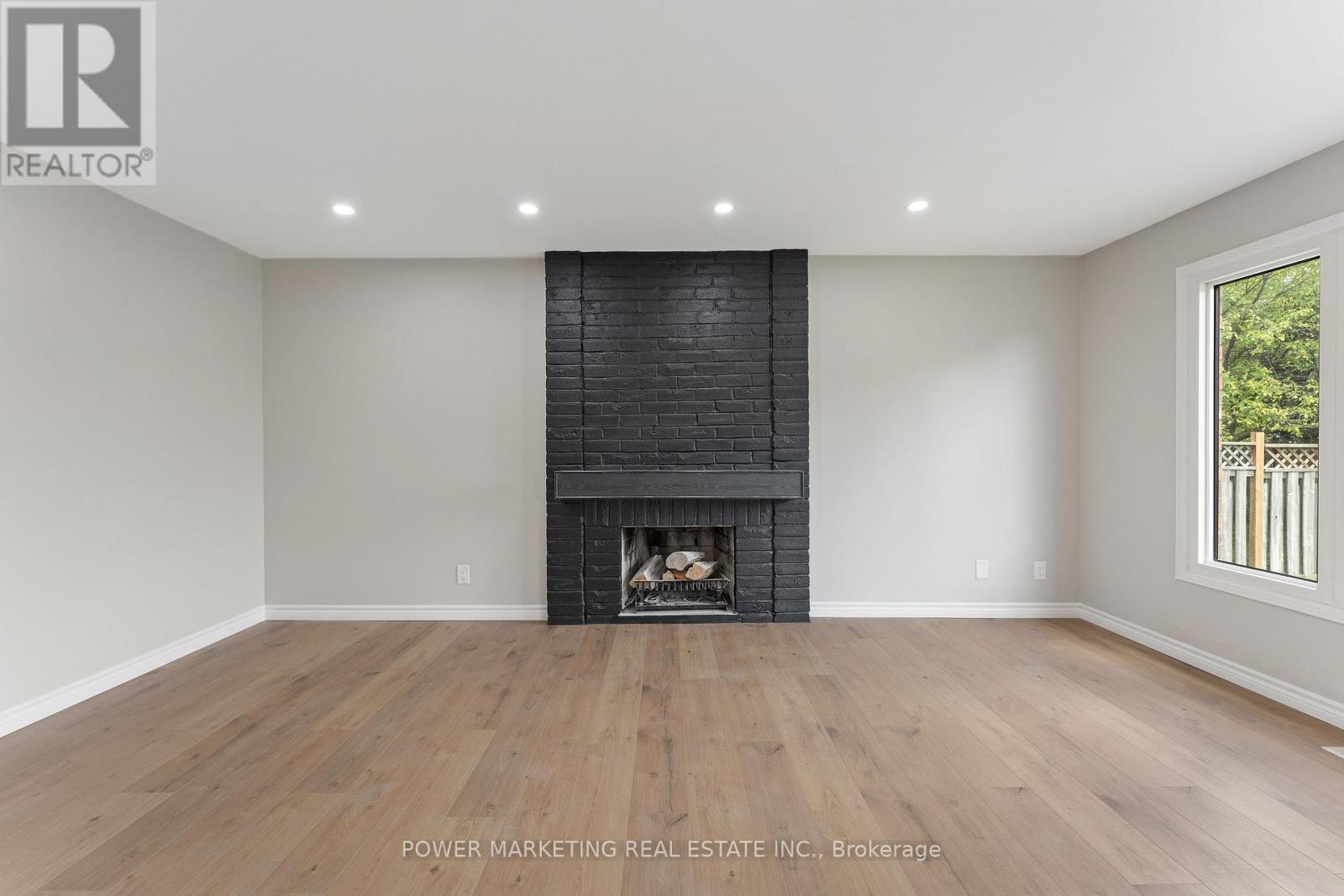 3 Newbury Crescent, Brampton, Ontario  L6S 5L7 - Photo 9 - W12809680