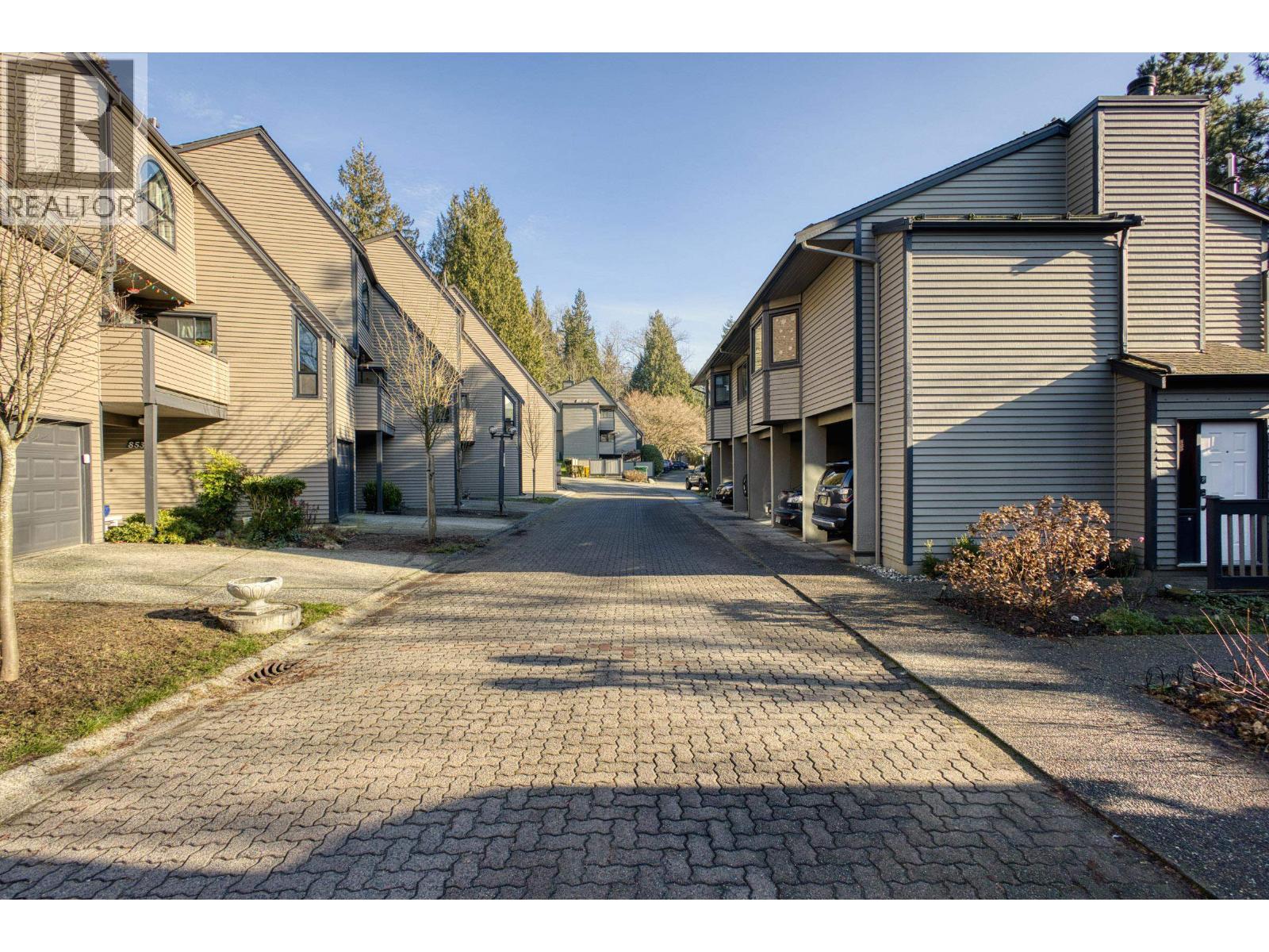 8531 Timber Court, Burnaby, British Columbia  V5A 4B6 - Photo 39 - R3085437