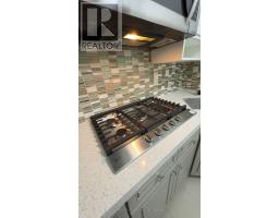 160 BOGERT AVENUE, Toronto, Ontario