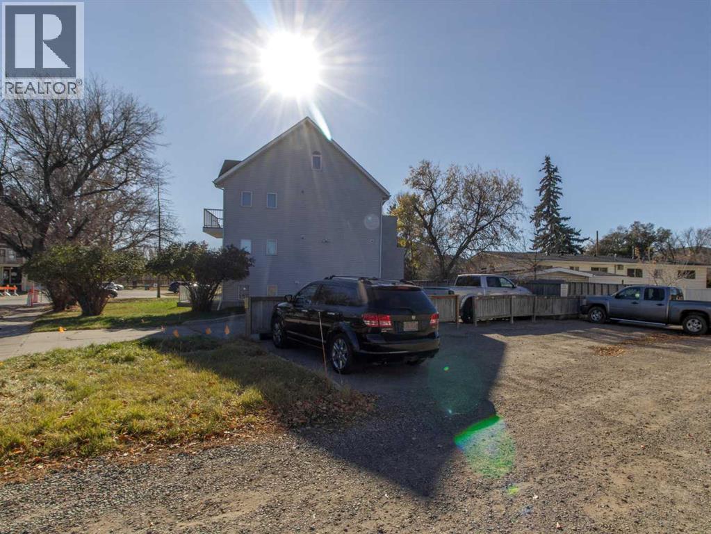 3 Alberta Avenue, Okotoks, Alberta  T1S 1J3 - Photo 4 - A2262219