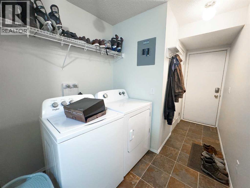 3 Alberta Avenue, Okotoks, Alberta  T1S 1J3 - Photo 7 - A2262219