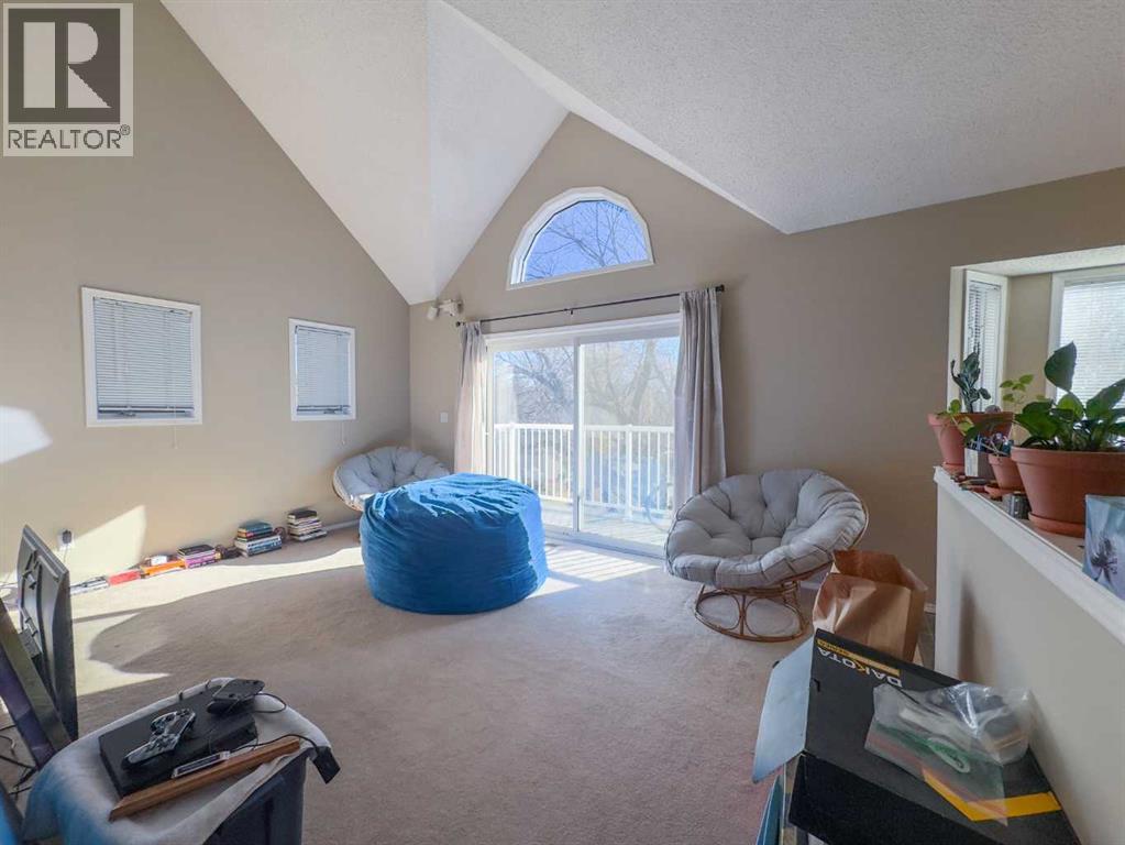 3 Alberta Avenue, Okotoks, Alberta  T1S 1J3 - Photo 10 - A2262219