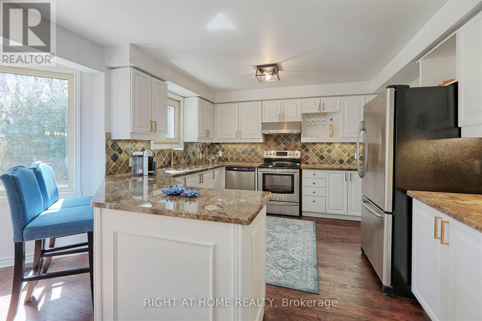 236 Mccaffrey Road, Newmarket, Ontario L3X 1J3 - Photo 10 - N12694070