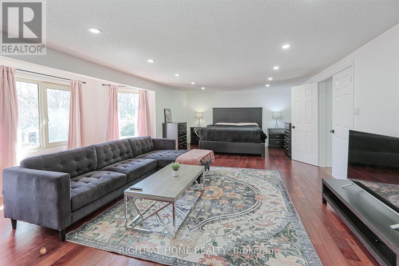 236 Mccaffrey Road, Newmarket, Ontario L3X 1J3 - Photo 20 - N12694070