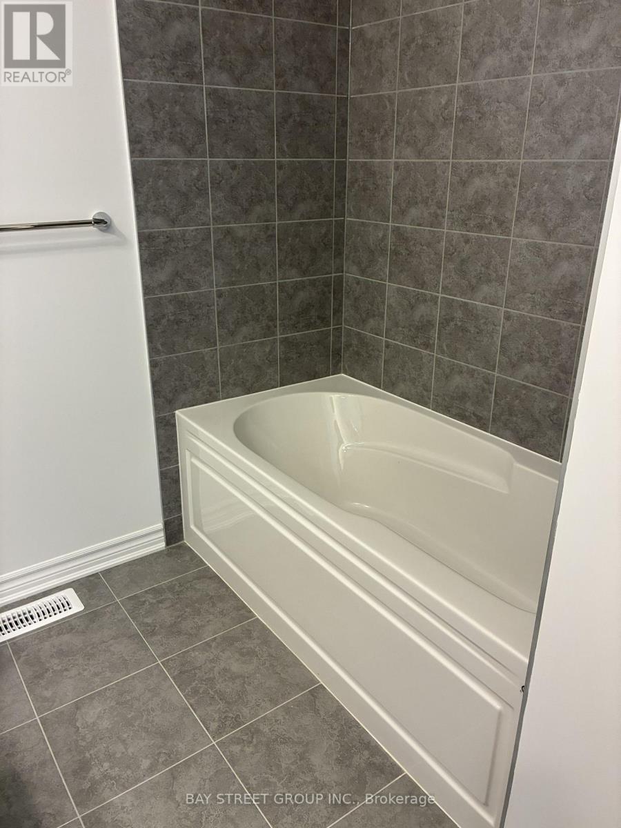 9 Moss Drive E, Markham, Ontario L6C 3S8 - Photo 34 - N12790406