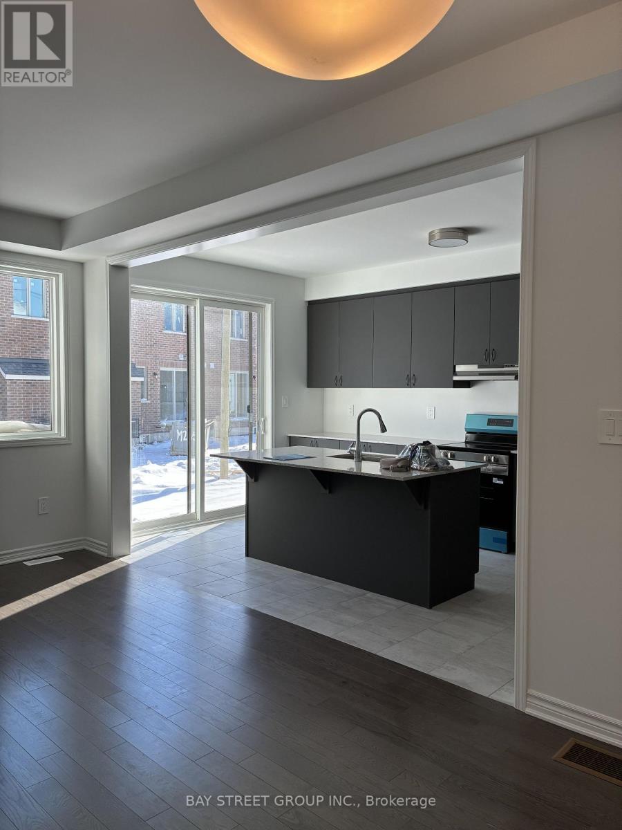 9 Moss Drive E, Markham, Ontario L6C 3S8 - Photo 8 - N12790406