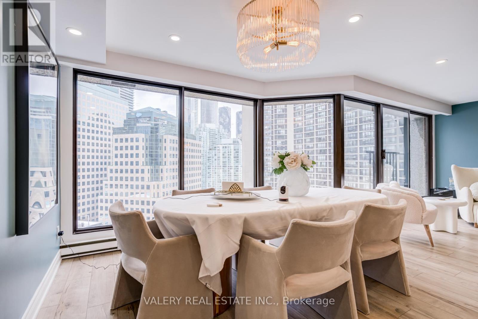 1913 - 55 Harbour Square, Toronto, Ontario  M5J 2L1 - Photo 10 - C12809710