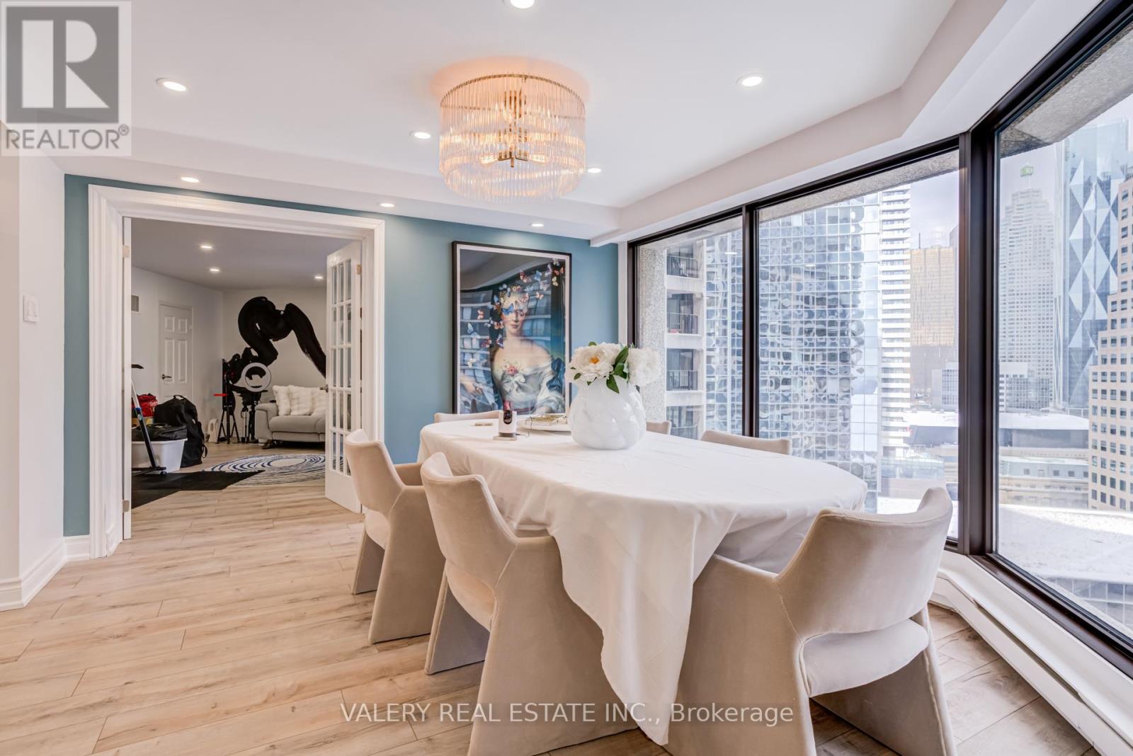 1913 - 55 Harbour Square, Toronto, Ontario  M5J 2L1 - Photo 11 - C12809710