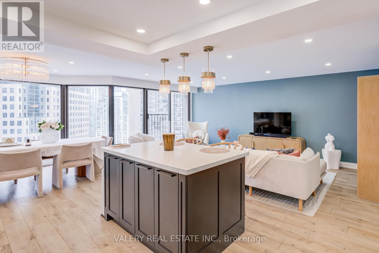 1913 - 55 Harbour Square, Toronto, Ontario  M5J 2L1 - Photo 24 - C12809710