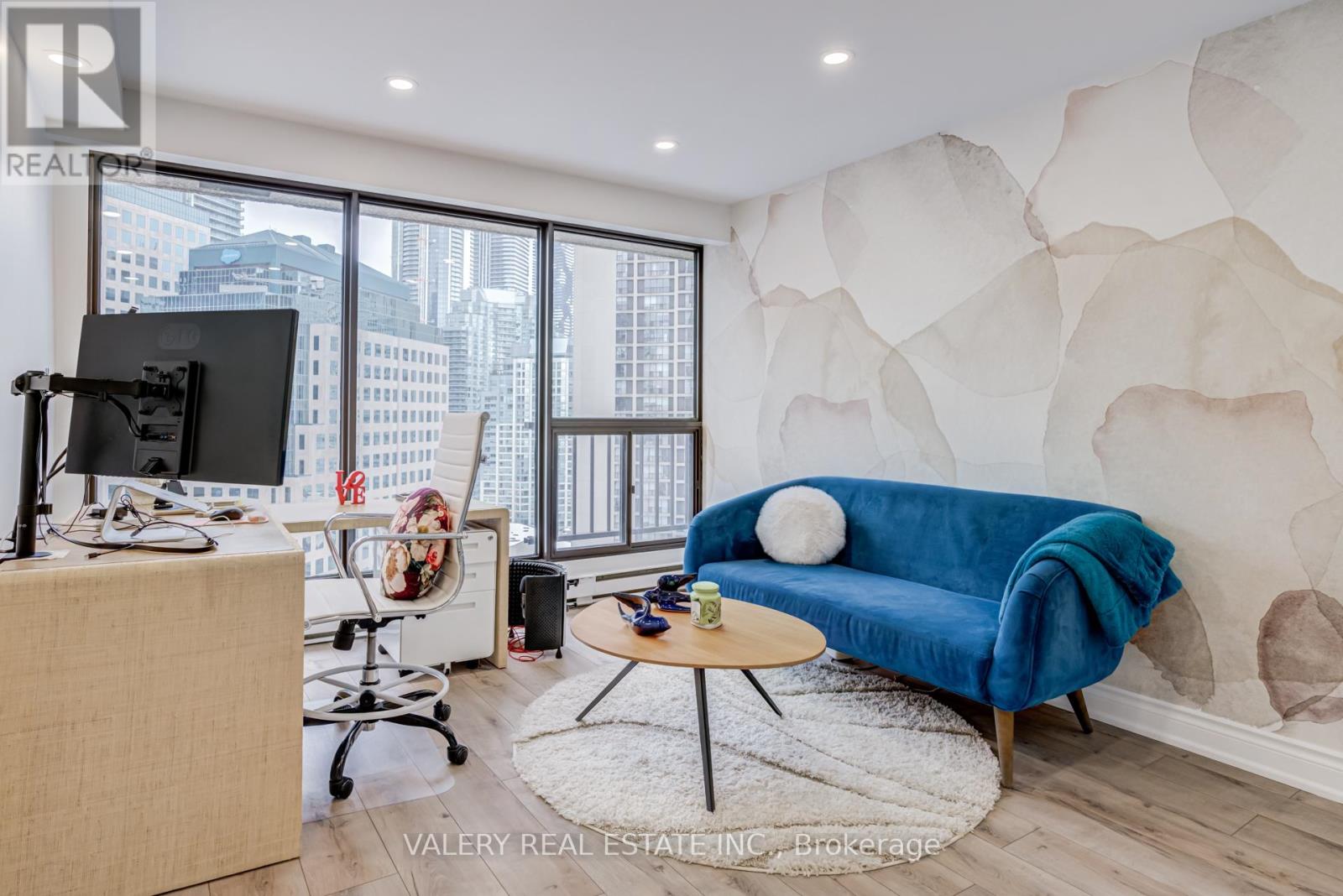 1913 - 55 Harbour Square, Toronto, Ontario  M5J 2L1 - Photo 33 - C12809710