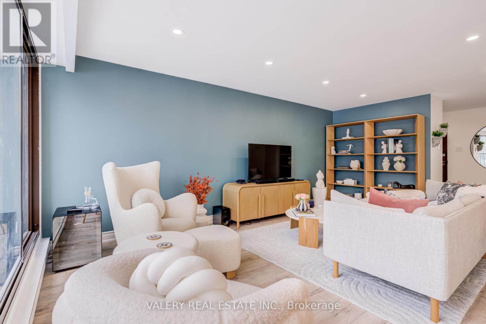 1913 - 55 Harbour Square, Toronto, Ontario  M5J 2L1 - Photo 7 - C12809710