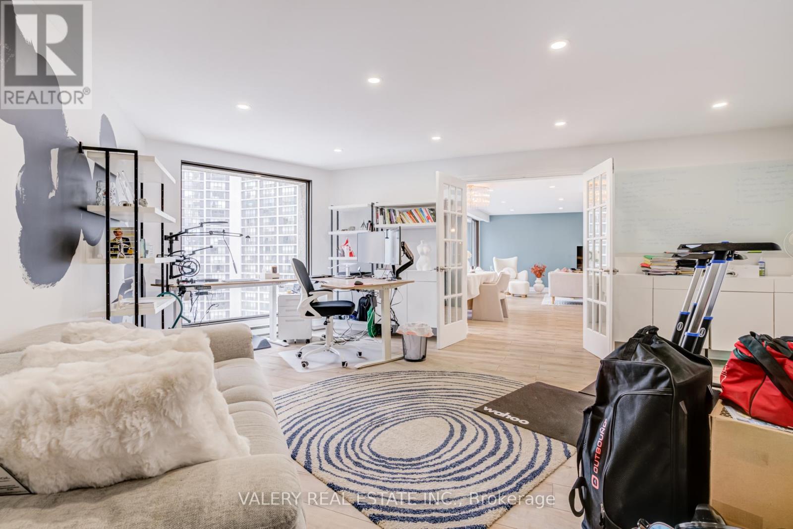 1913 - 55 Harbour Square, Toronto, Ontario  M5J 2L1 - Photo 39 - C12809712