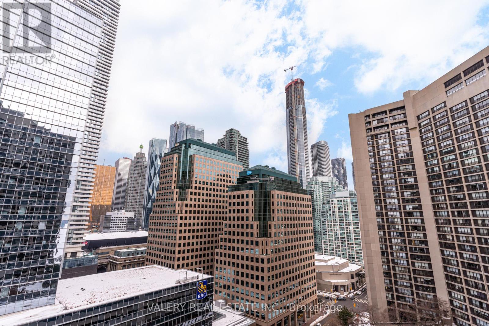 1913 - 55 Harbour Square, Toronto, Ontario  M5J 2L1 - Photo 45 - C12809712