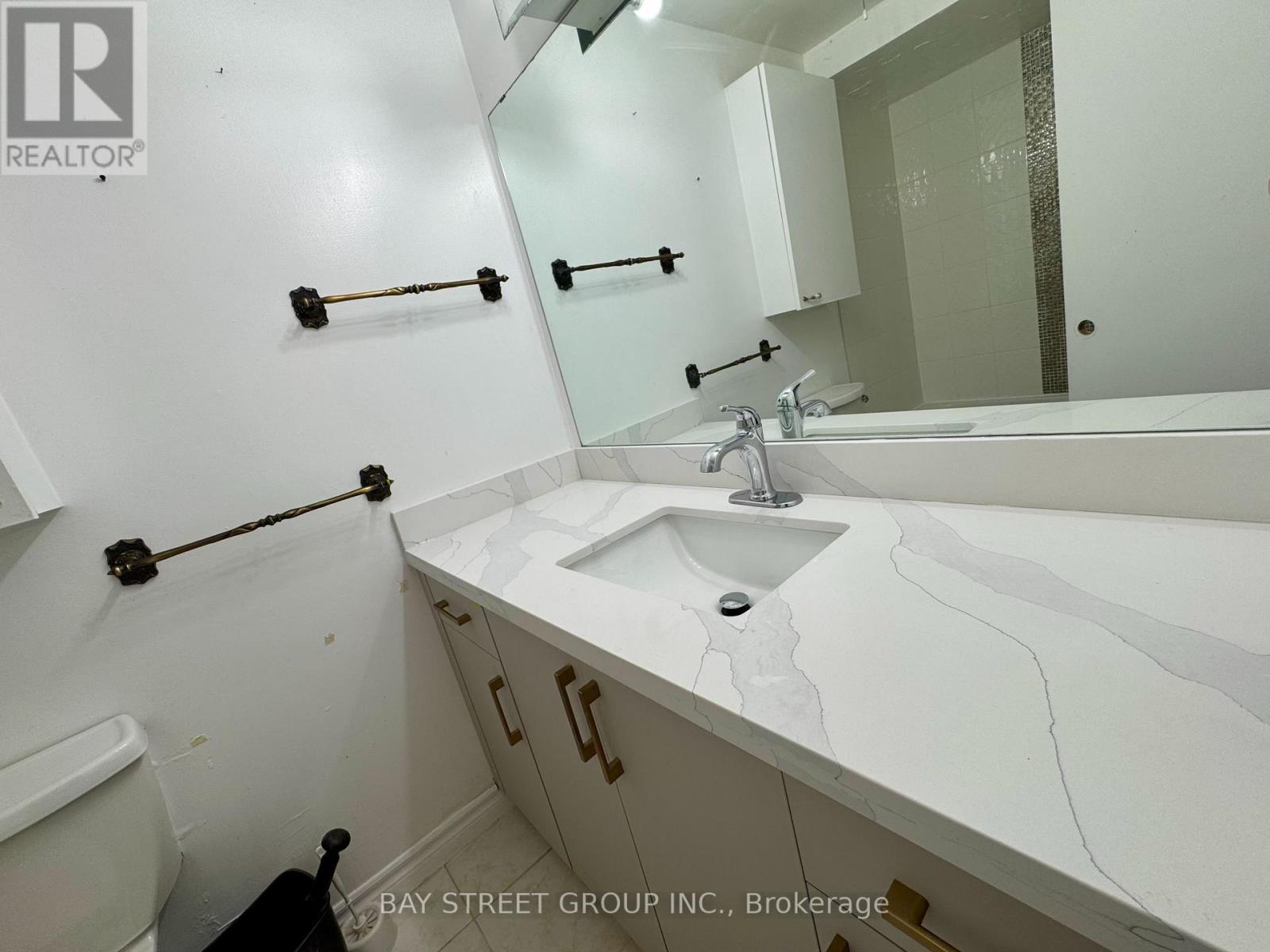 169 Glen Springs Drive, Toronto, Ontario  M1W 1Y1 - Photo 13 - E12809704